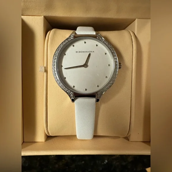 BCBG Maxazria white watch BCBGMAXAZRIA Ladies BG6408 Sparkling Stone White Leather  main image 3